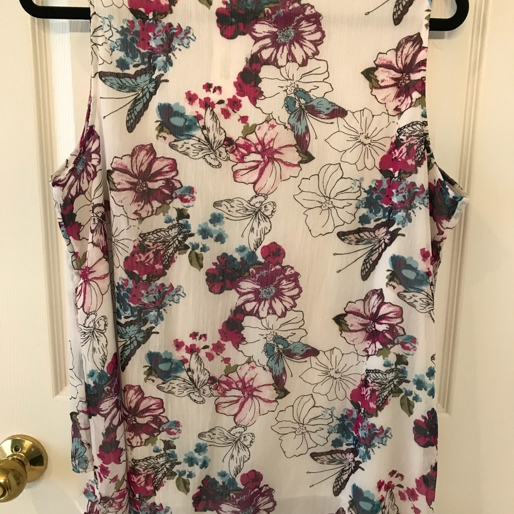 Summer top - Picture 2 of 3